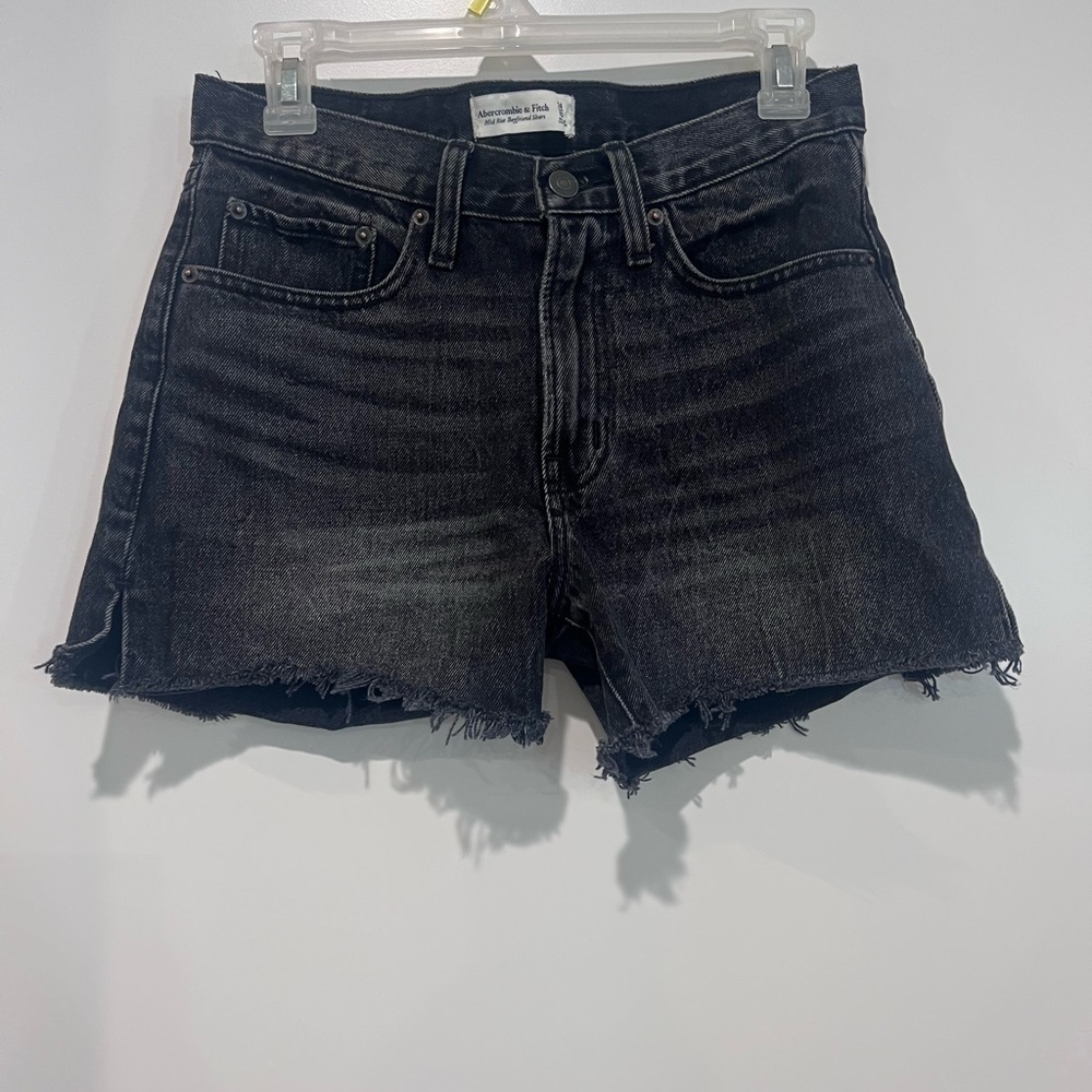 Abercrombie and Fitch mid rise boyfriend Jean short
